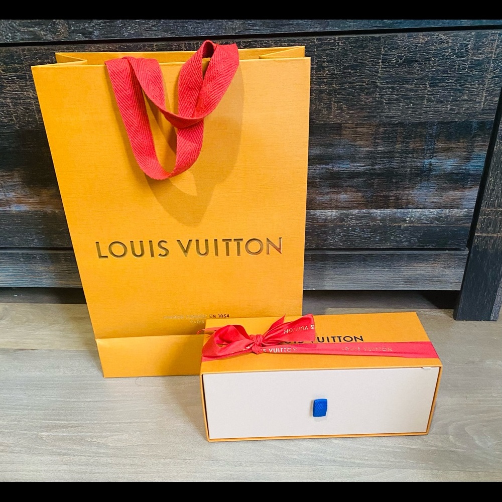 Louis Vuitton 2021 Holiday Box & Shopping Bag